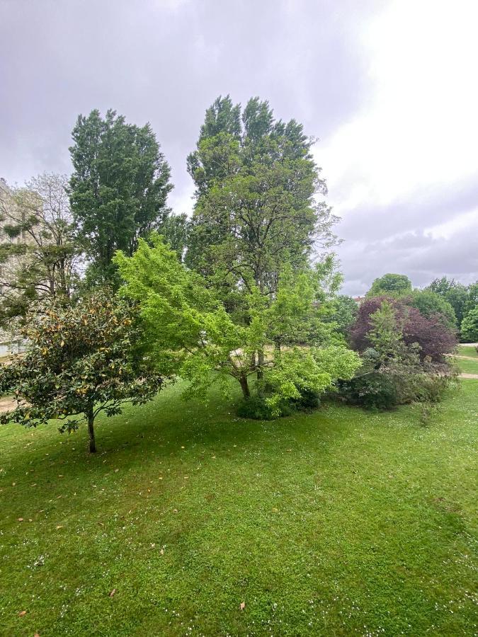 Superbe Appartement Au Calme Avec Parking Gratuit. Mérignac エクステリア 写真