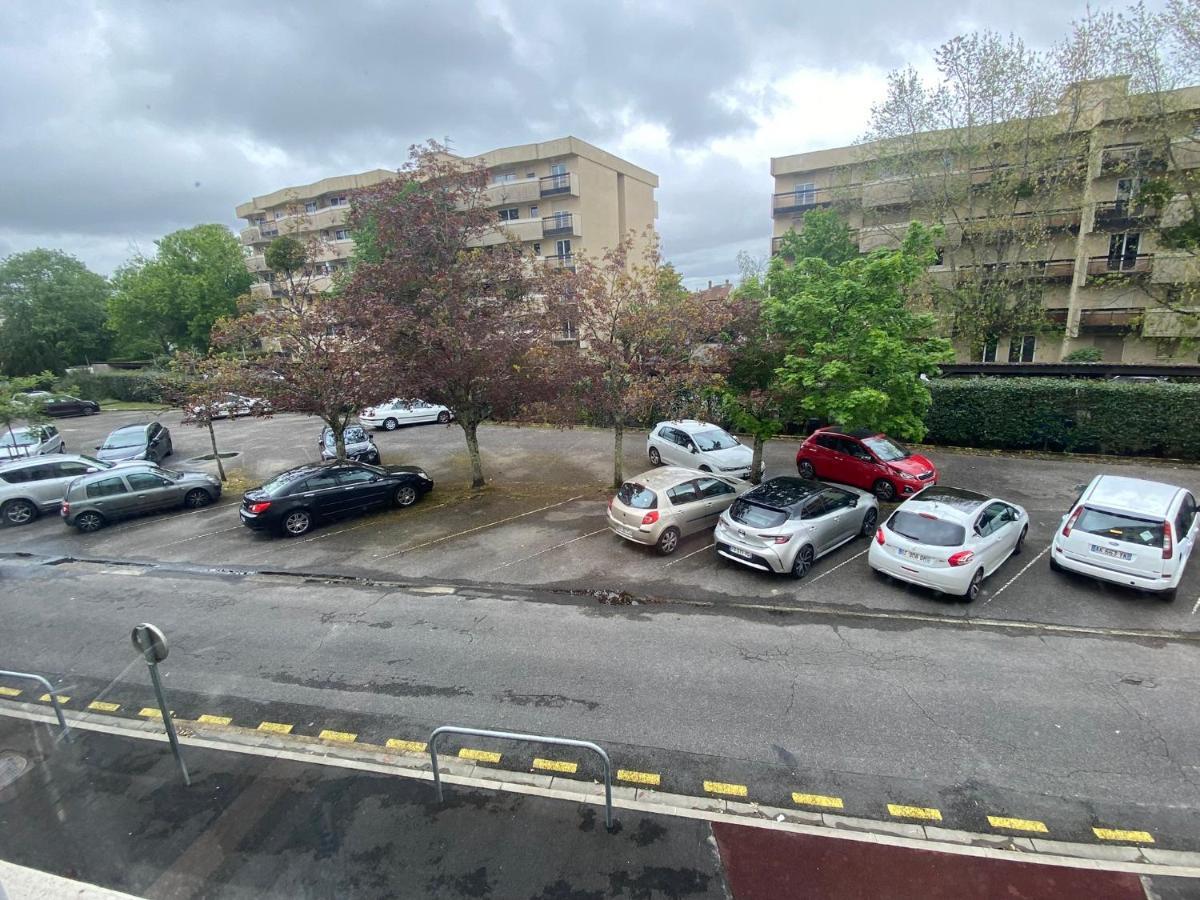 Superbe Appartement Au Calme Avec Parking Gratuit. Mérignac エクステリア 写真